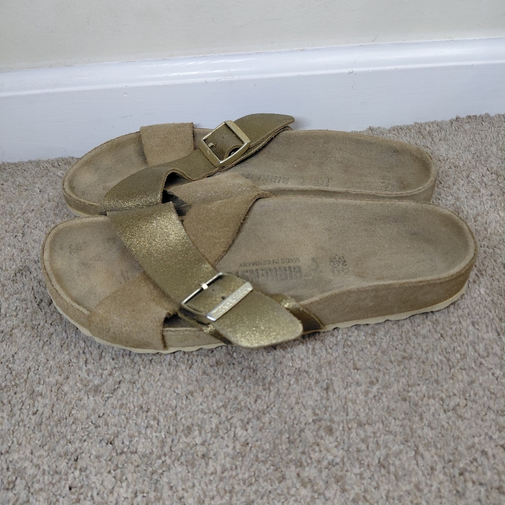 Birkenstock Women Size 40/9 Us Narrow Gold Women's Sandals
